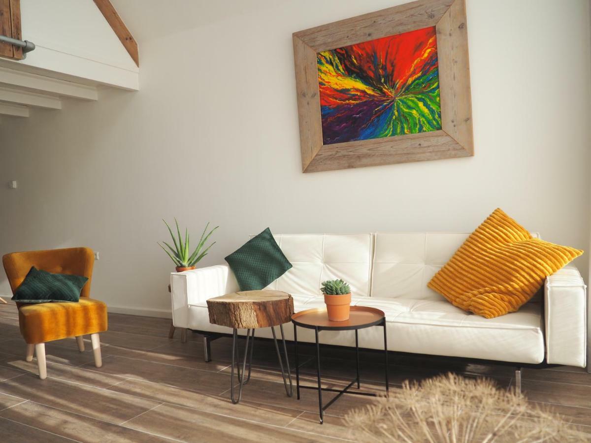Jelsum Aan De Ee Apartment Bagian luar foto