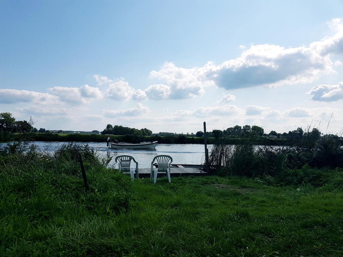 Jelsum Aan De Ee Apartment Bagian luar foto